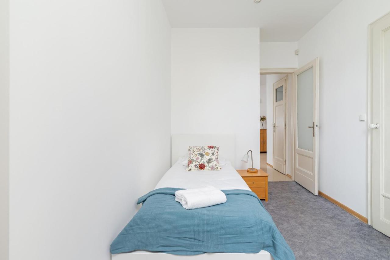 Slowacki Avenue Family Apartments Cracow By Noclegi Renters Krakow Exterior photo